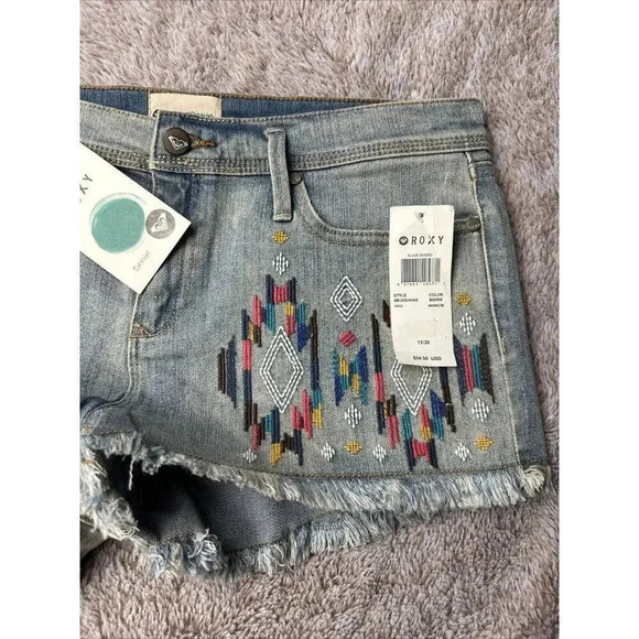 Roxy Blaze Gemoetric Embroidered Boho Festival Cut Off Raw Hem Shorts Size 11 - Picture 8 of 16